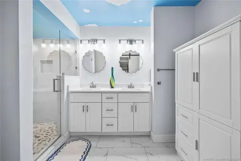 933 NE Sandalwood Place Jensen Beach FL 34957