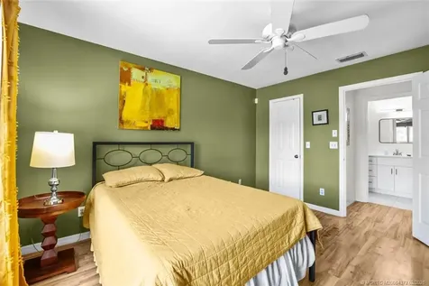 933 NE Sandalwood Place Jensen Beach FL 34957