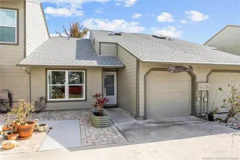 933 NE Sandalwood Place Jensen Beach FL 34957