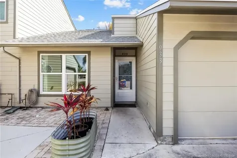 933 NE Sandalwood Place Jensen Beach FL 34957