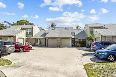 933 NE Sandalwood Place Jensen Beach FL 34957