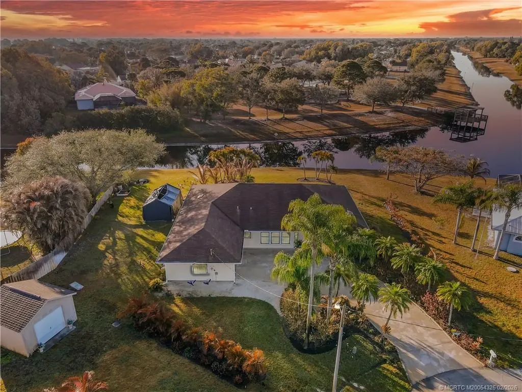 2111 SE Cayuga Court Port St Lucie FL 34952