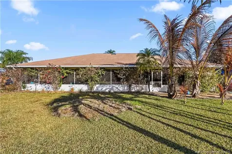 2111 SE Cayuga Court Port St Lucie FL 34952