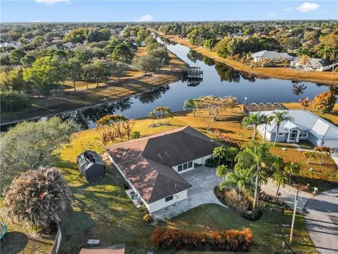 2111 SE Cayuga Court Port St Lucie FL 34952