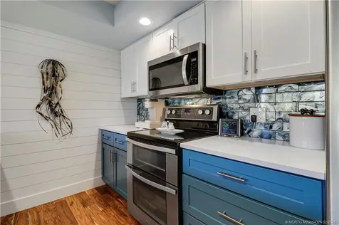 1600 NE Dixie Highway Jensen Beach FL 34957