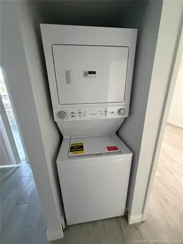 1564 SE Royal Green Circle Port St Lucie FL 34952