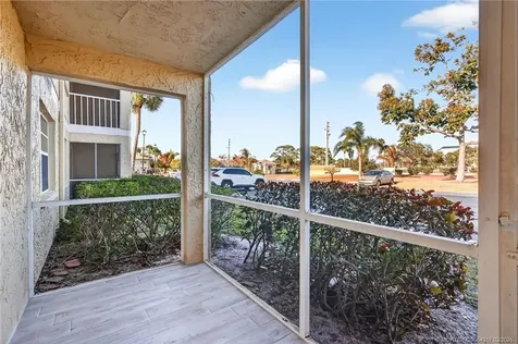 1564 SE Royal Green Circle Port St Lucie FL 34952