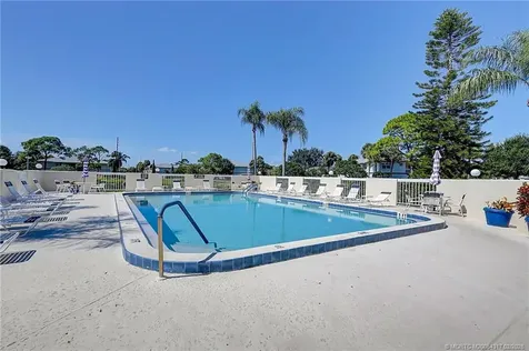 1564 SE Royal Green Circle Port St Lucie FL 34952