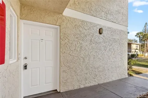 1564 SE Royal Green Circle Port St Lucie FL 34952