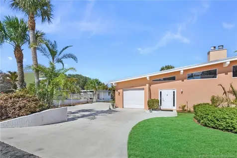 2228 NE Center Circle Jensen Beach FL 34957