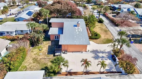 2228 NE Center Circle Jensen Beach FL 34957