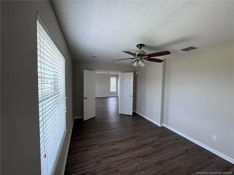 11239 SW Barton Way Port St Lucie FL 34987