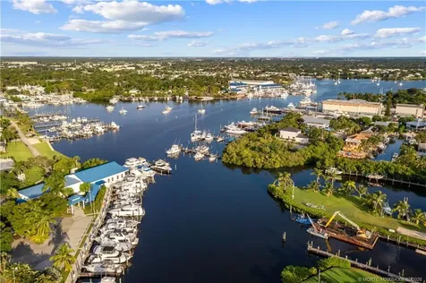 4885 SE Capstan Avenue Stuart FL 34997