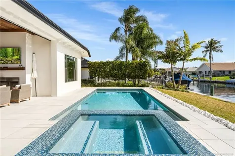 9058 SE Star Island Way Hobe Sound FL 33455