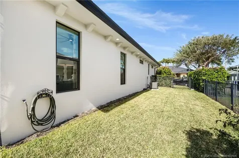 9058 SE Star Island Way Hobe Sound FL 33455