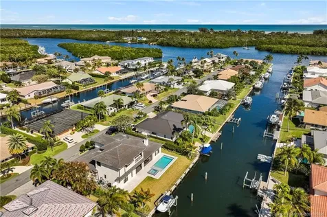 9058 SE Star Island Way Hobe Sound FL 33455