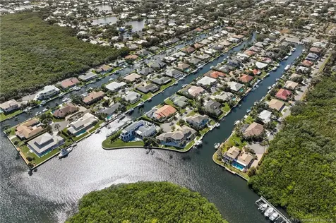 9058 SE Star Island Way Hobe Sound FL 33455