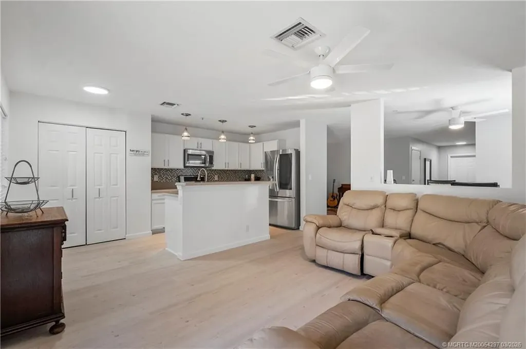 324 SE Bloxham Way Stuart FL 34997