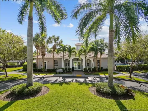 324 SE Bloxham Way Stuart FL 34997