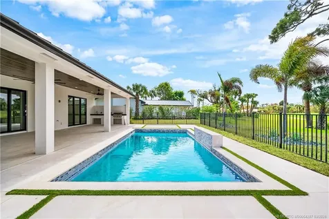 5101 SE Burning Tree Circle Stuart FL 34997