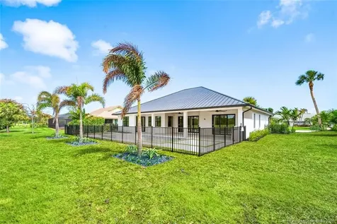 5101 SE Burning Tree Circle Stuart FL 34997