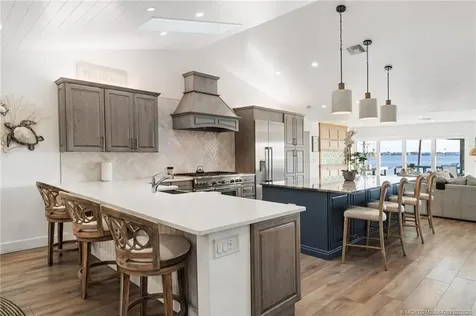 90 NW Alice Street Jensen Beach FL 34957