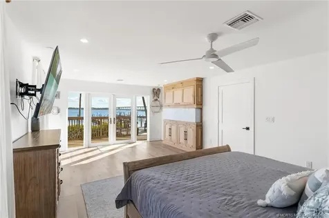 90 NW Alice Street Jensen Beach FL 34957