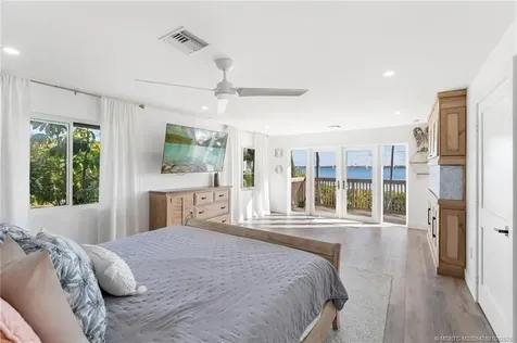 90 NW Alice Street Jensen Beach FL 34957