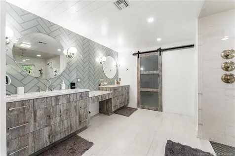 90 NW Alice Street Jensen Beach FL 34957