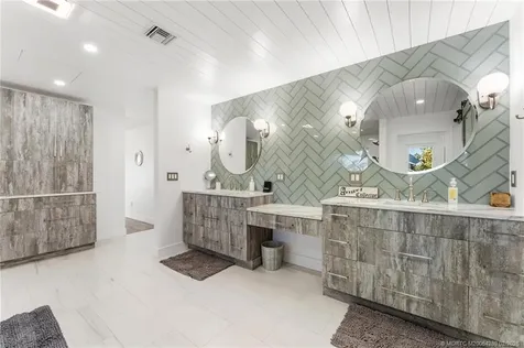 90 NW Alice Street Jensen Beach FL 34957