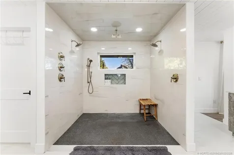 90 NW Alice Street Jensen Beach FL 34957