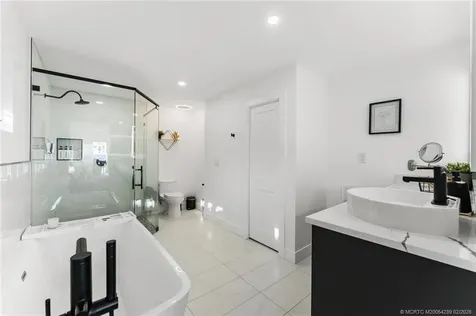 90 NW Alice Street Jensen Beach FL 34957