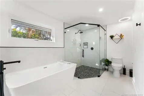 90 NW Alice Street Jensen Beach FL 34957