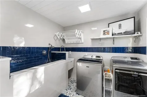 90 NW Alice Street Jensen Beach FL 34957