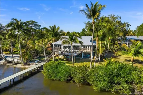 90 NW Alice Street Jensen Beach FL 34957