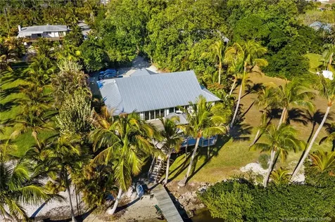 90 NW Alice Street Jensen Beach FL 34957