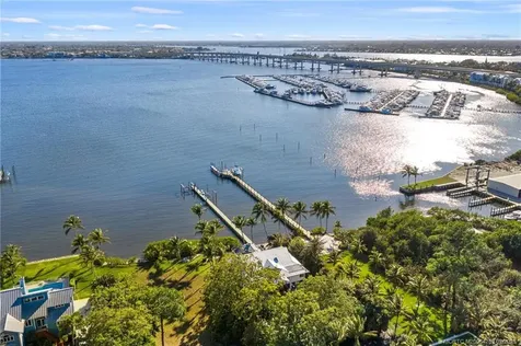 90 NW Alice Street Jensen Beach FL 34957