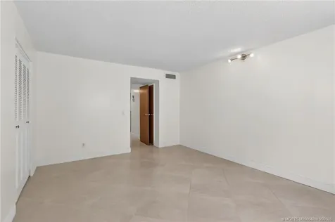 2950 SE Ocean Boulevard Stuart FL 34996