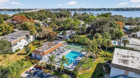2950 SE Ocean Boulevard Stuart FL 34996