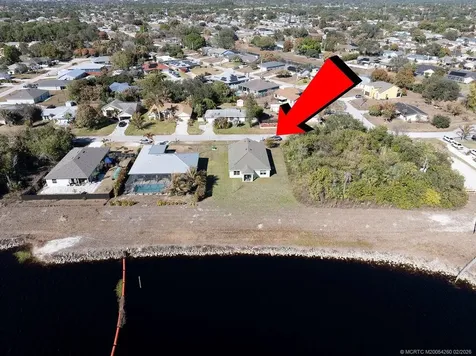 400 SW Aster Road Port St Lucie FL 34953