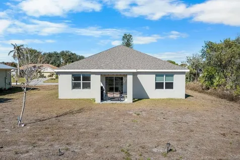 400 SW Aster Road Port St Lucie FL 34953