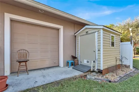 757 SE Ashley Oaks Way SE Stuart FL 34997