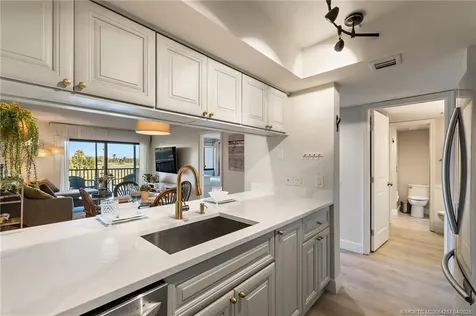 40 NE Plantation Road Stuart FL 34996
