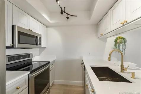 40 NE Plantation Road Stuart FL 34996