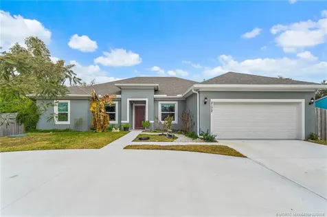 2172 SE South Buttonwood Drive Port St Lucie FL 34952