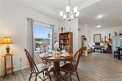 2172 SE South Buttonwood Drive Port St Lucie FL 34952