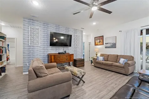 2172 SE South Buttonwood Drive Port St Lucie FL 34952