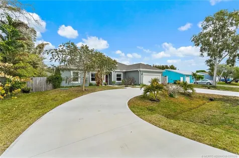 2172 SE South Buttonwood Drive Port St Lucie FL 34952