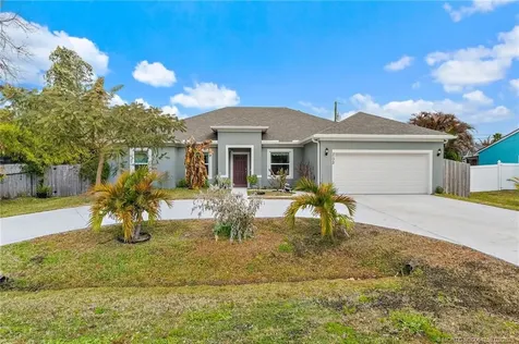 2172 SE South Buttonwood Drive Port St Lucie FL 34952