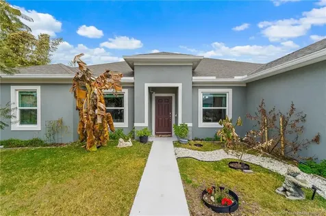 2172 SE South Buttonwood Drive Port St Lucie FL 34952